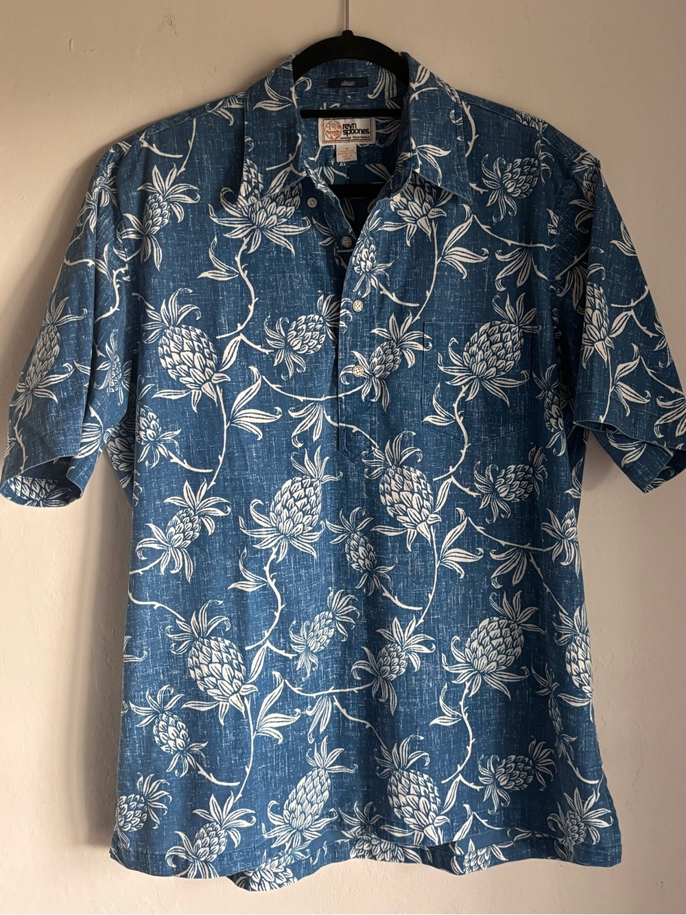 reyn spooner Blue and White Tropical Print Camp Collar Shirt, Medium